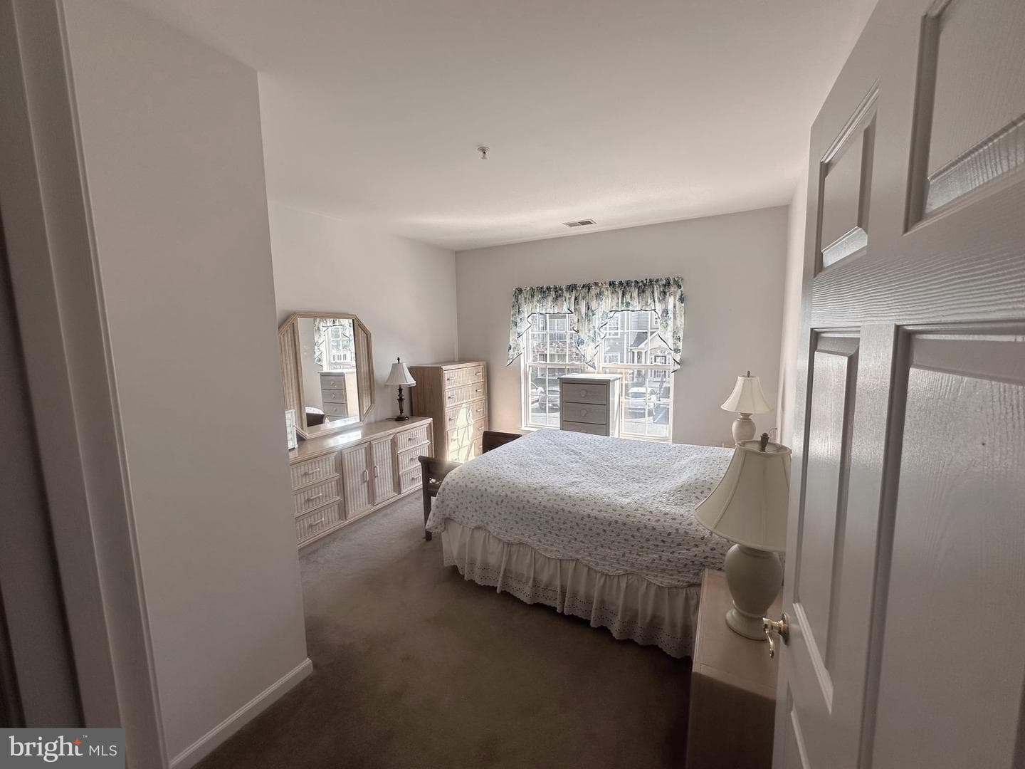 130 W Broadway #1e photo 28