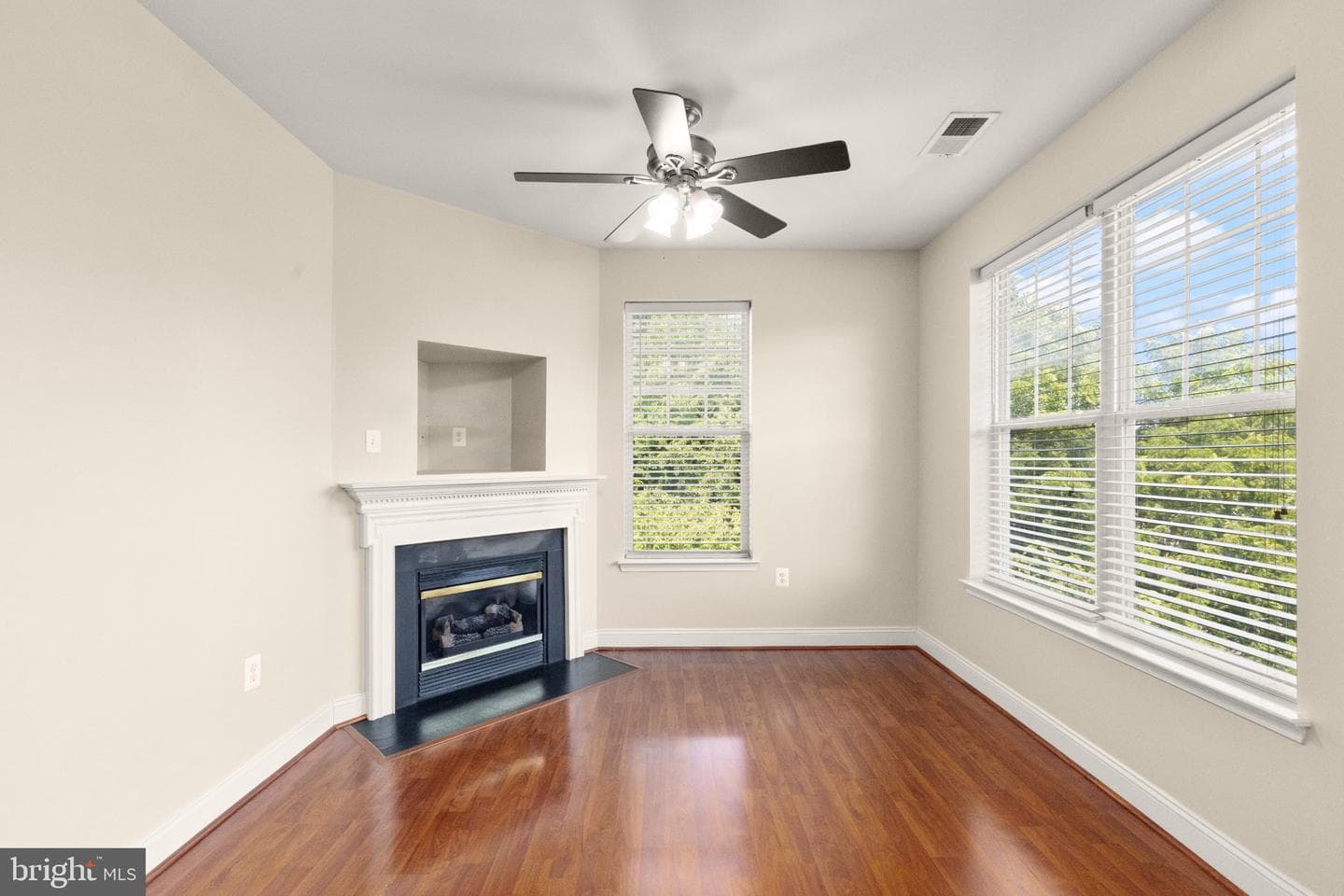 1603 Martha Court #402 photo 19