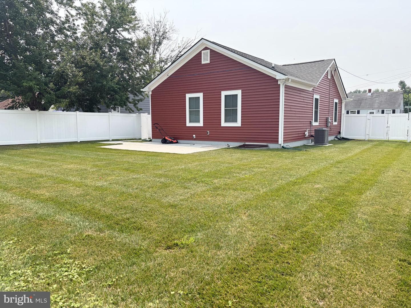 143 Bannister Avenue photo 4