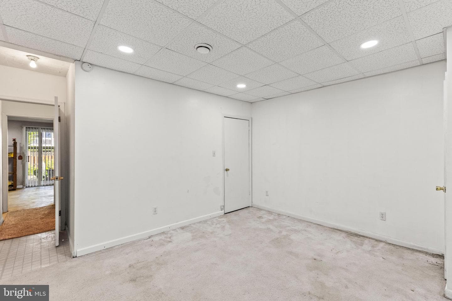 408 Kentmore Terrace photo 31