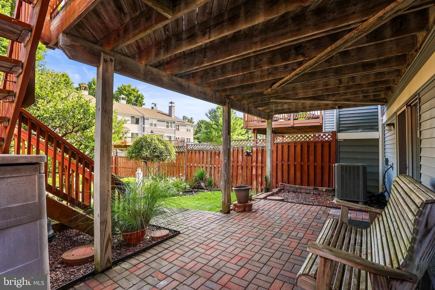 408 Kentmore Terrace photo 36