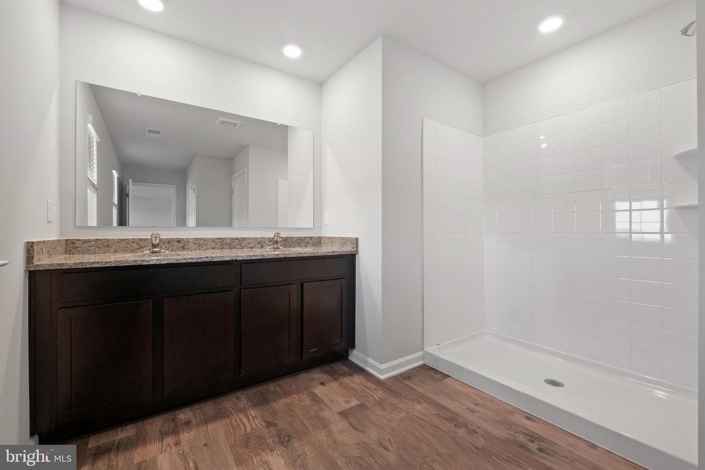 814 Spikeresh Way photo 17