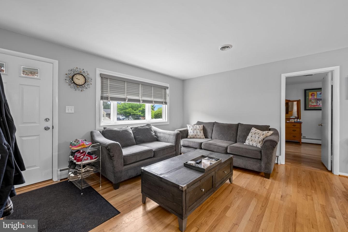 1501 Honeysuckle Drive photo 6
