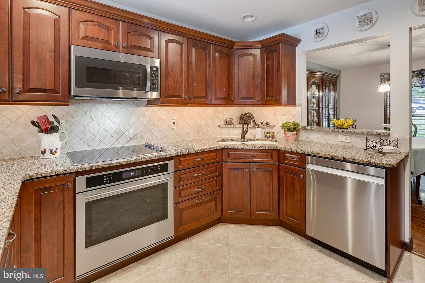 1511 Lady Anne Court photo 24