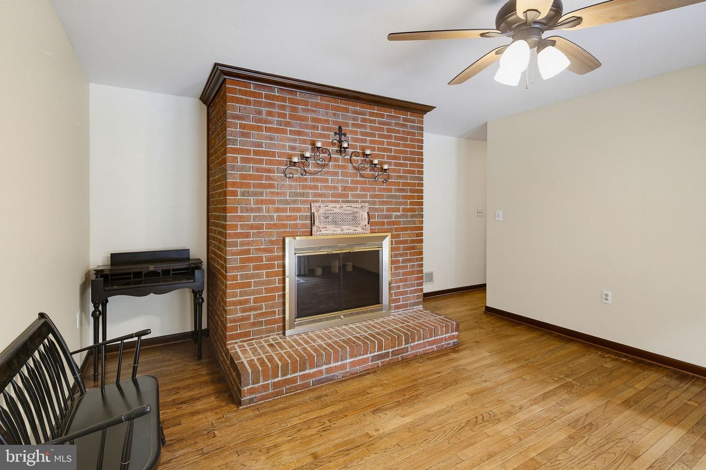 1511 Lady Anne Court photo 26