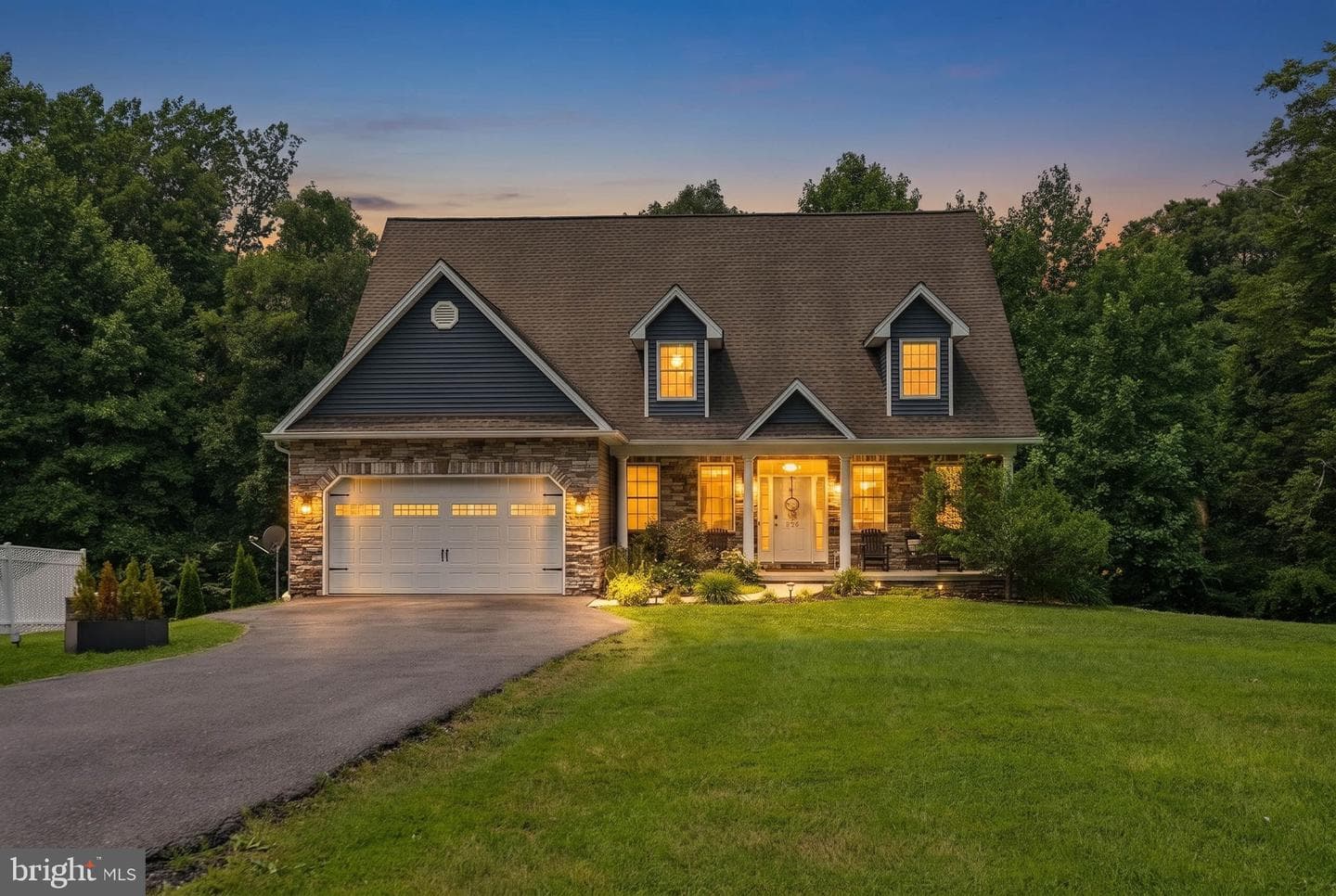 718 Grady Lane