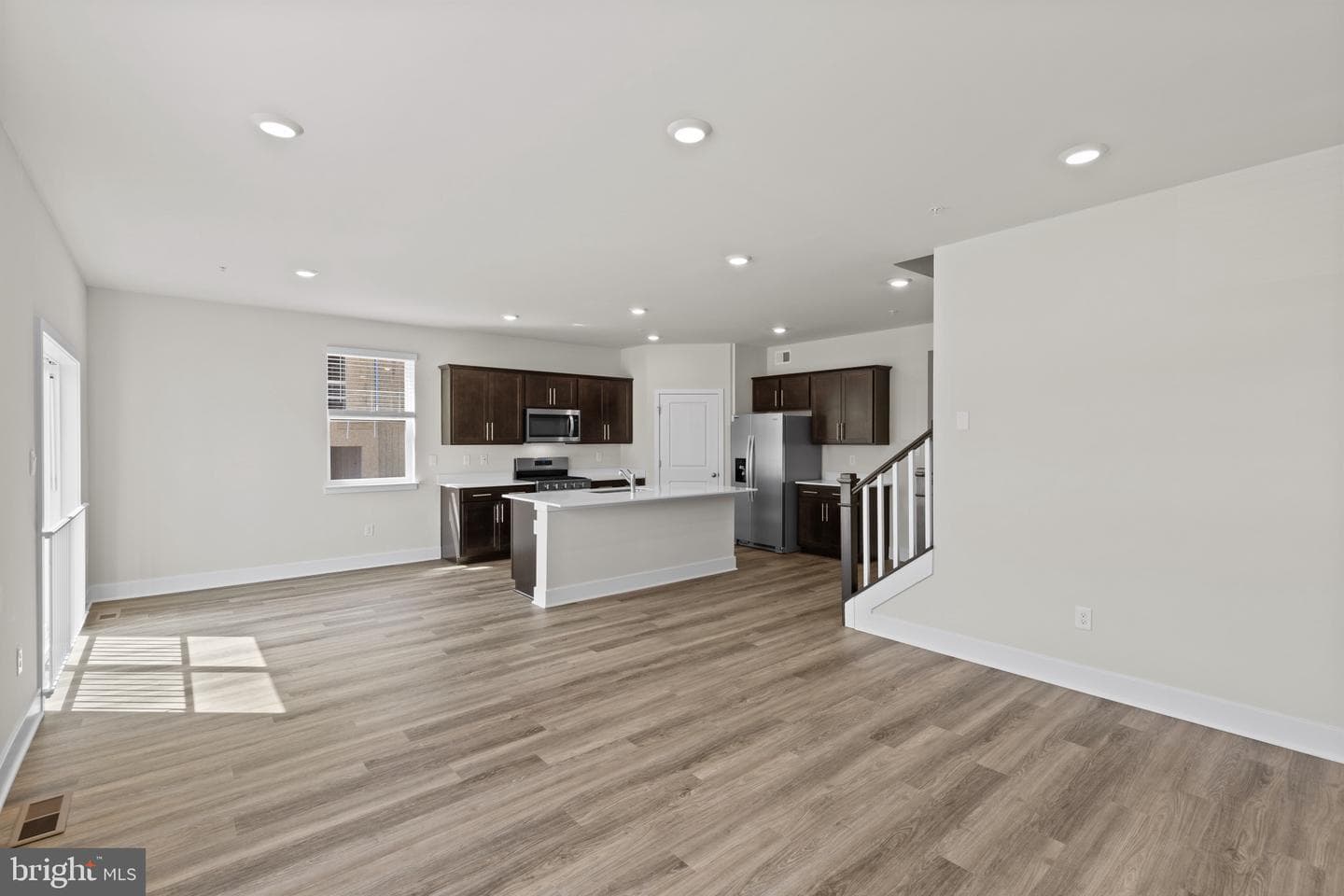 807 Spikeresh Way photo 14