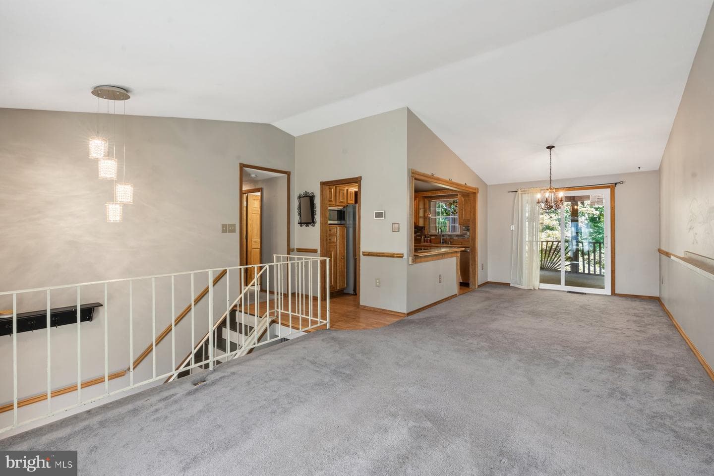 425 Dawn Court photo 7