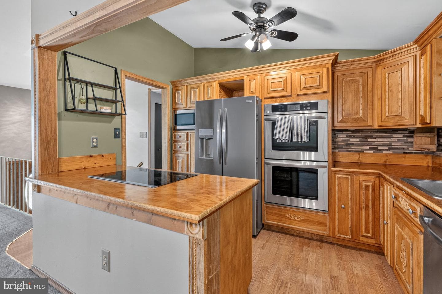 425 Dawn Court photo 9