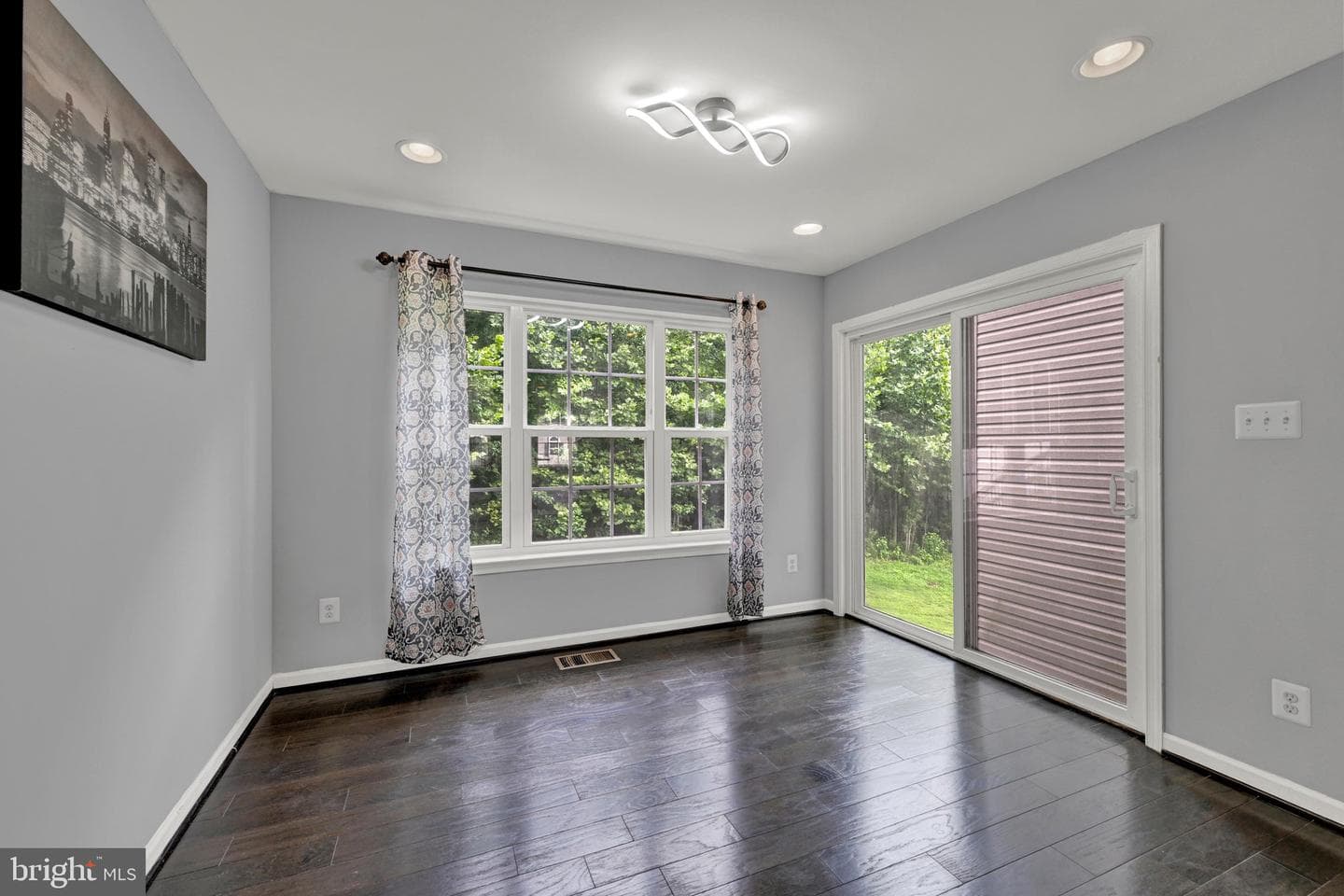 713 English Ivy Way photo 11