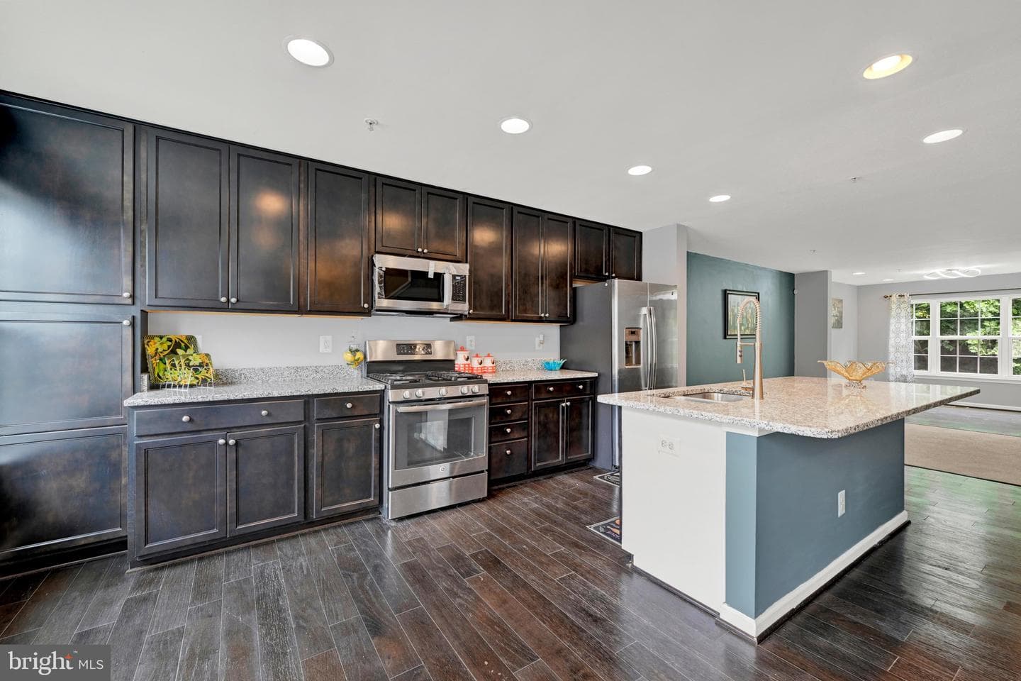 713 English Ivy Way photo 15
