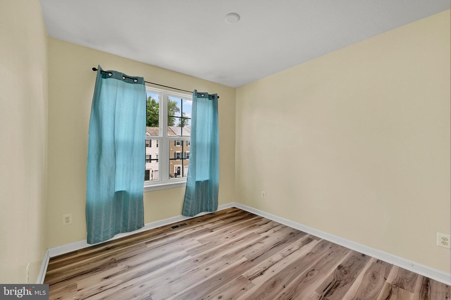 713 English Ivy Way photo 19