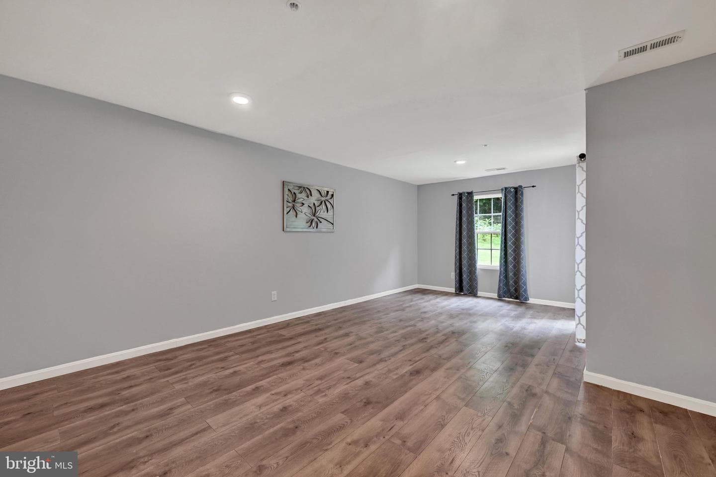 713 English Ivy Way photo 4