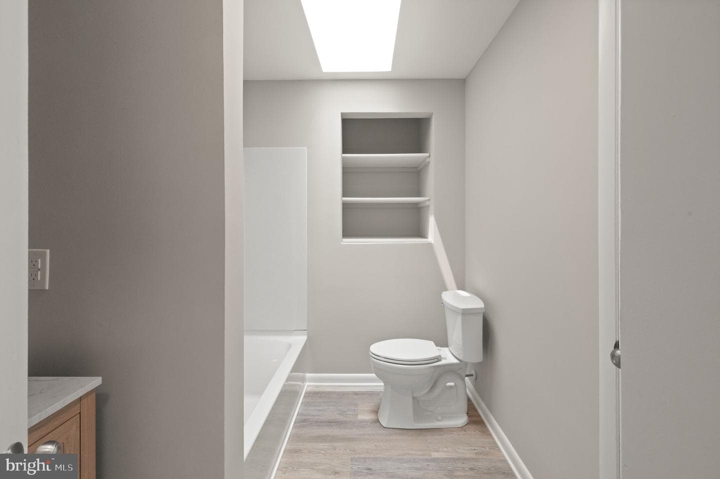 634 Chapel Terrace photo 10