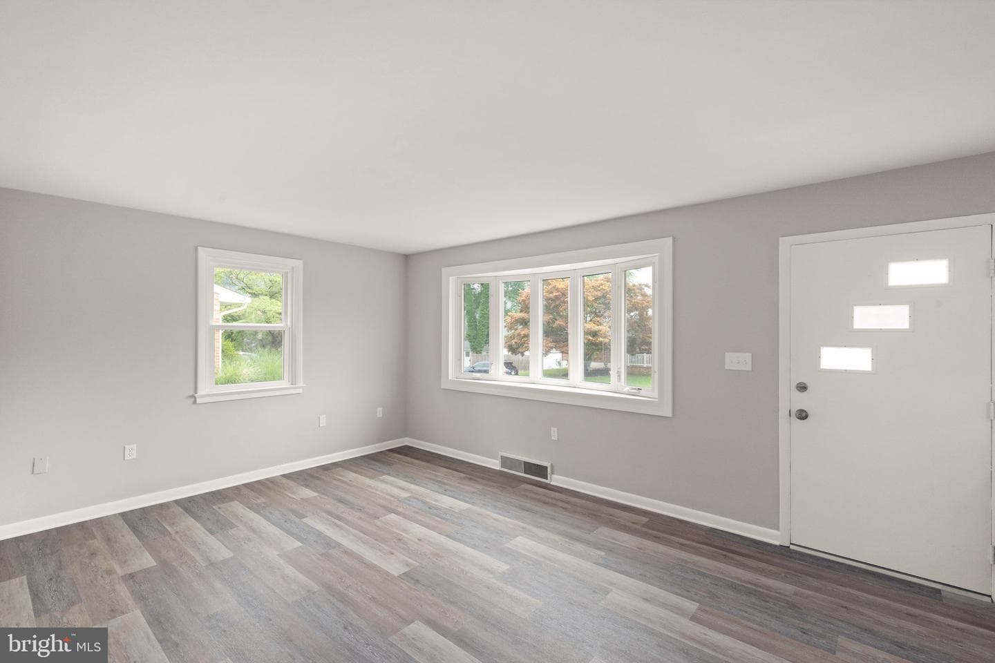 634 Chapel Terrace photo 7