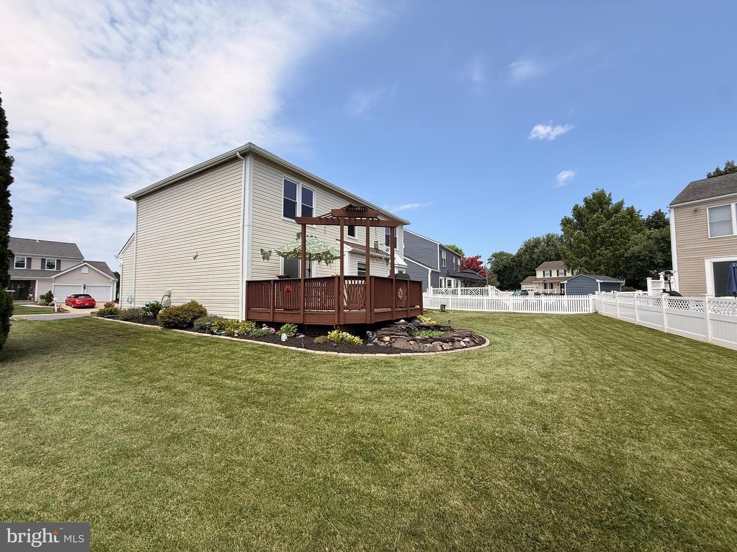 910 Bergen Court photo 4