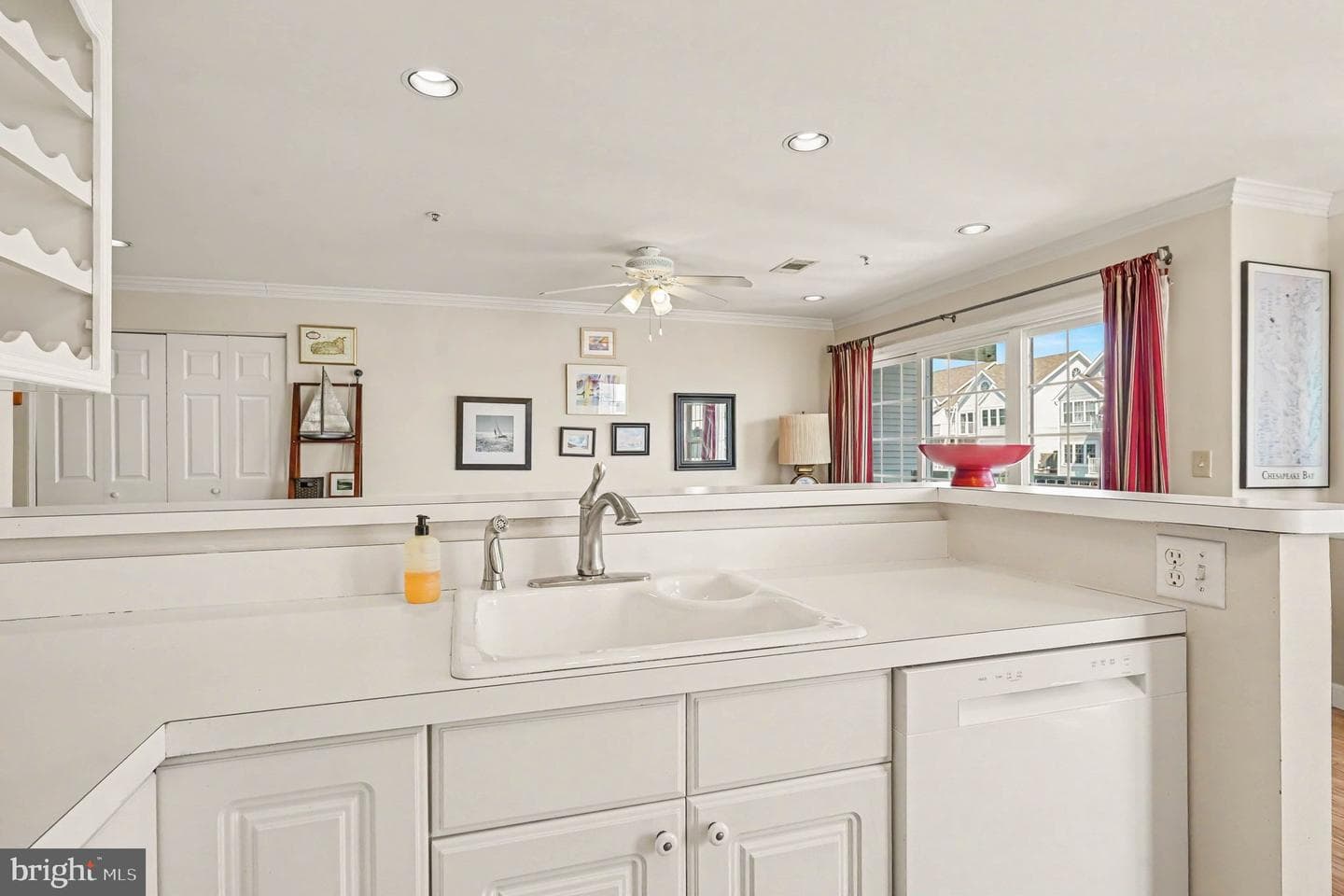 289 Girard Street #37 photo 4