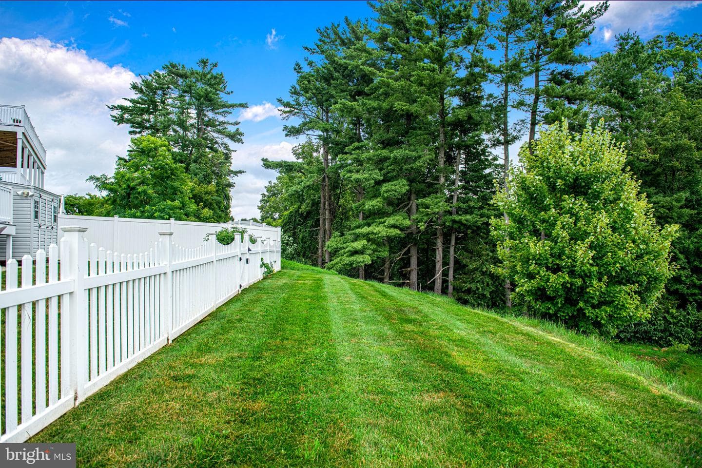 526 Dusk View Drive photo 13