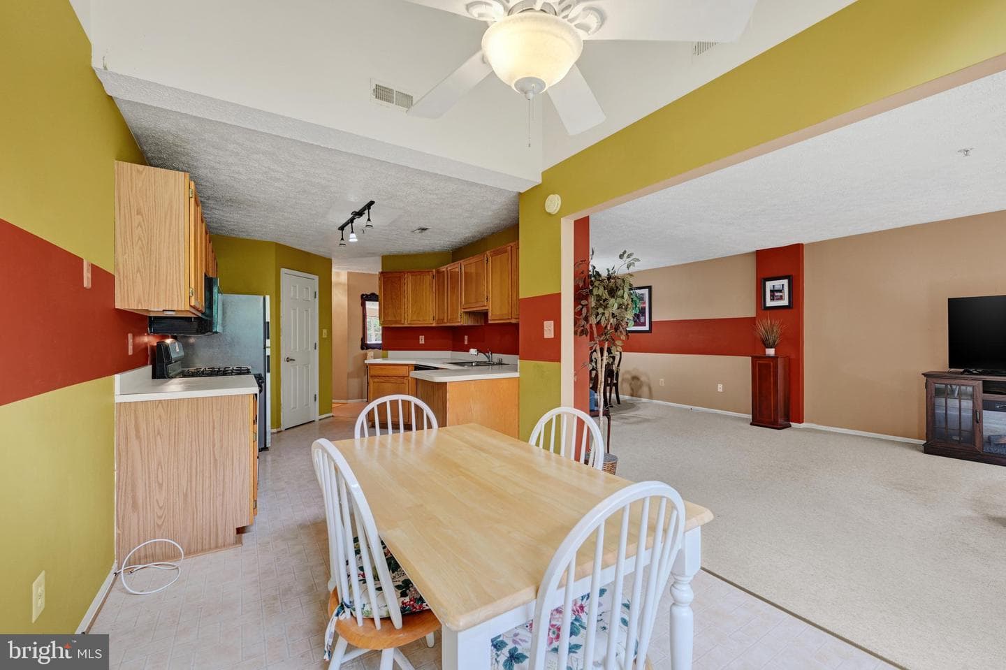 203 Kimary Court #203-K photo 9