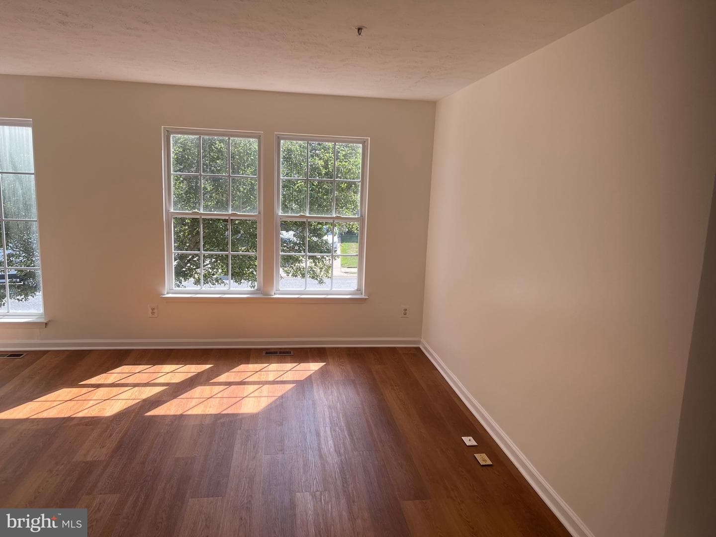 2105 Mardic Drive photo 10