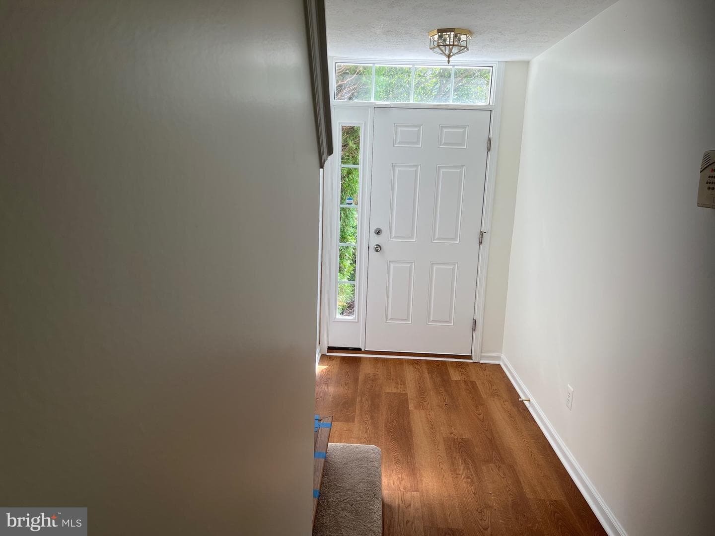 2105 Mardic Drive photo 2