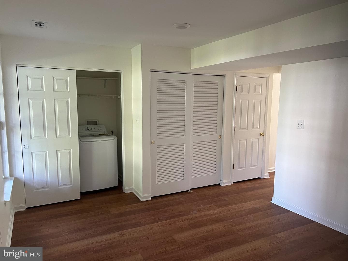 2105 Mardic Drive photo 3