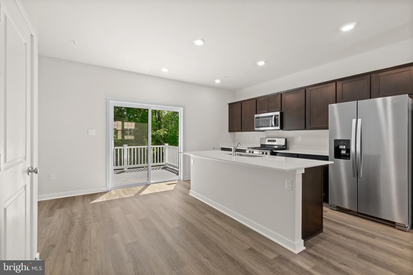 359 Hackley Drive photo 20