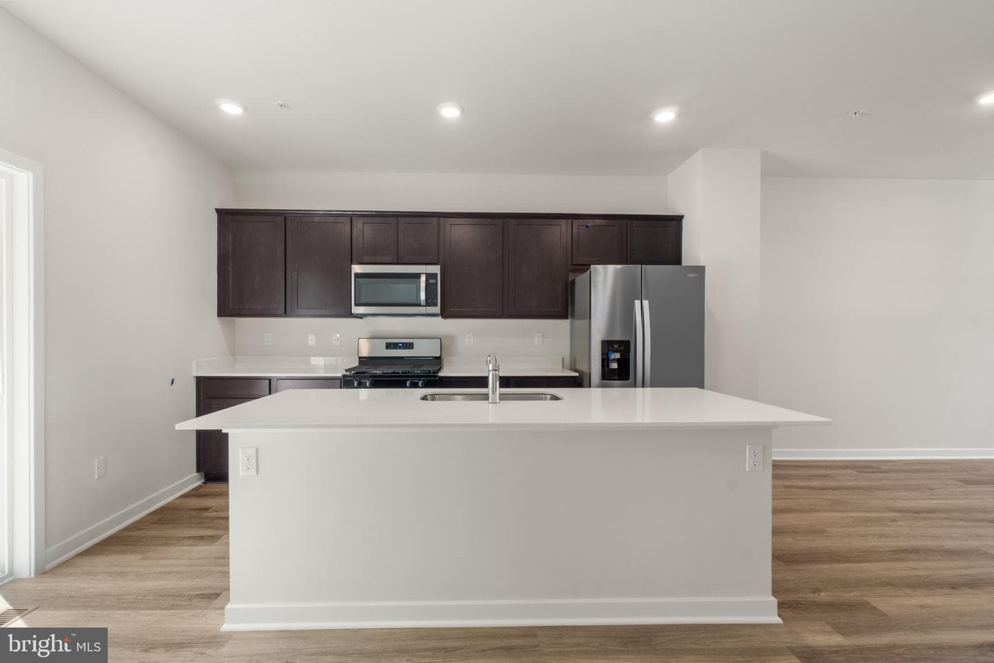 359 Hackley Drive photo 25