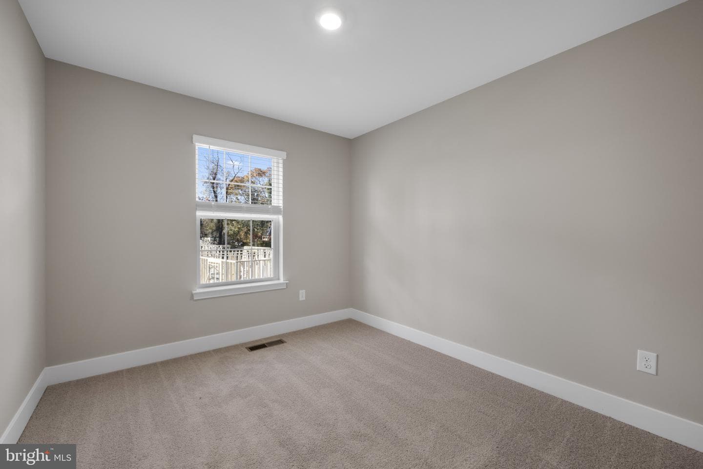 359 Hackley Drive photo 36