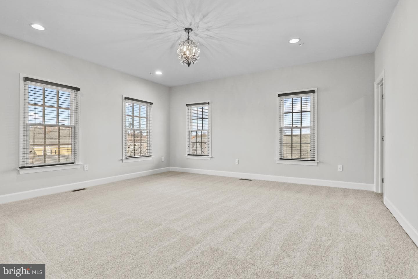 7661 Midtown Road photo 34