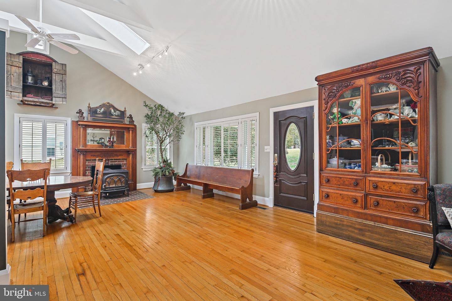 5668 Trotter Road photo 9
