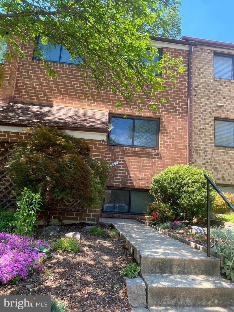 8955 Skyrock Court photo 4