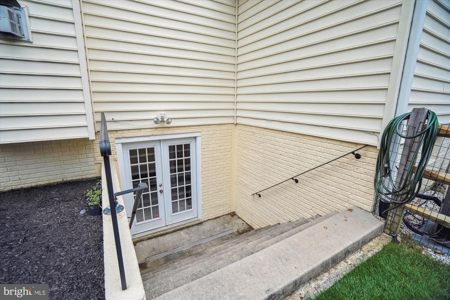 9912 Snowy Hill Terrace photo 27