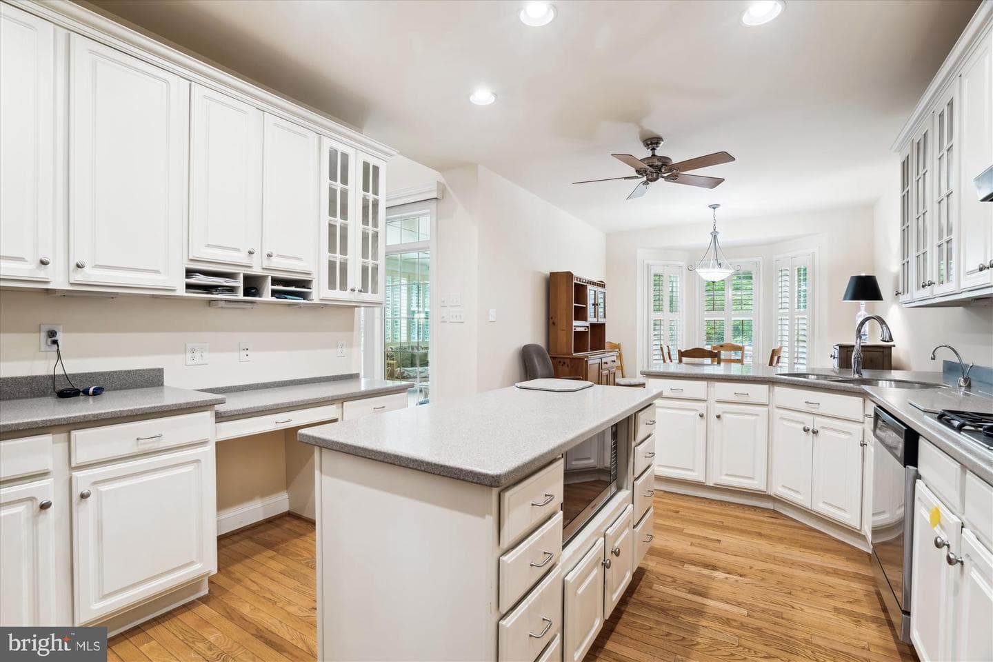 9912 Snowy Hill Terrace photo 45