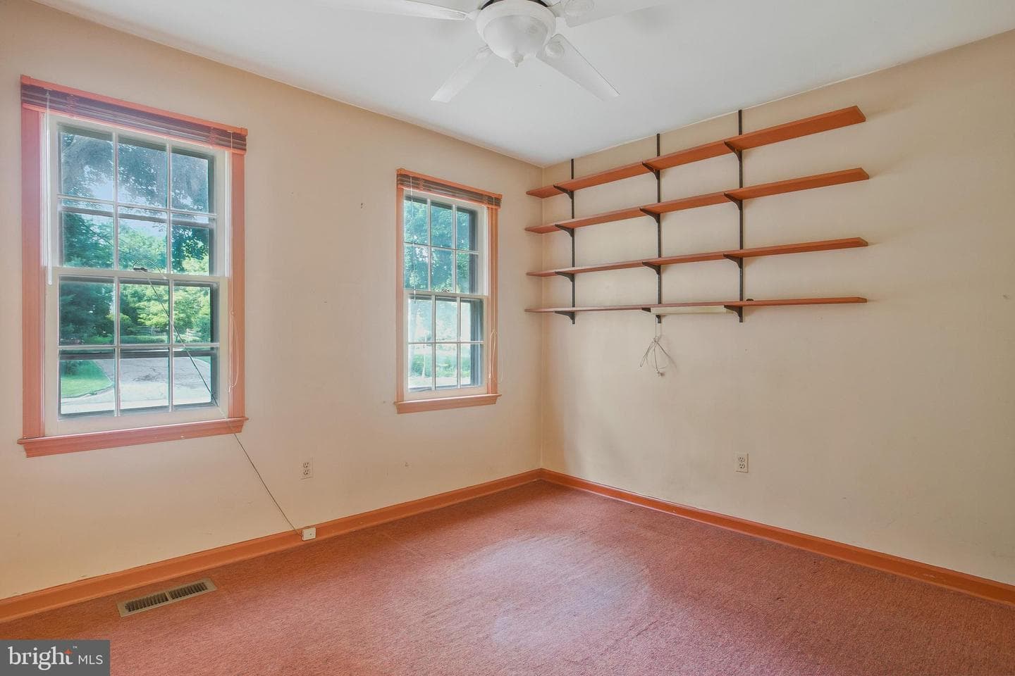 5022 Ten Mills Road photo 23