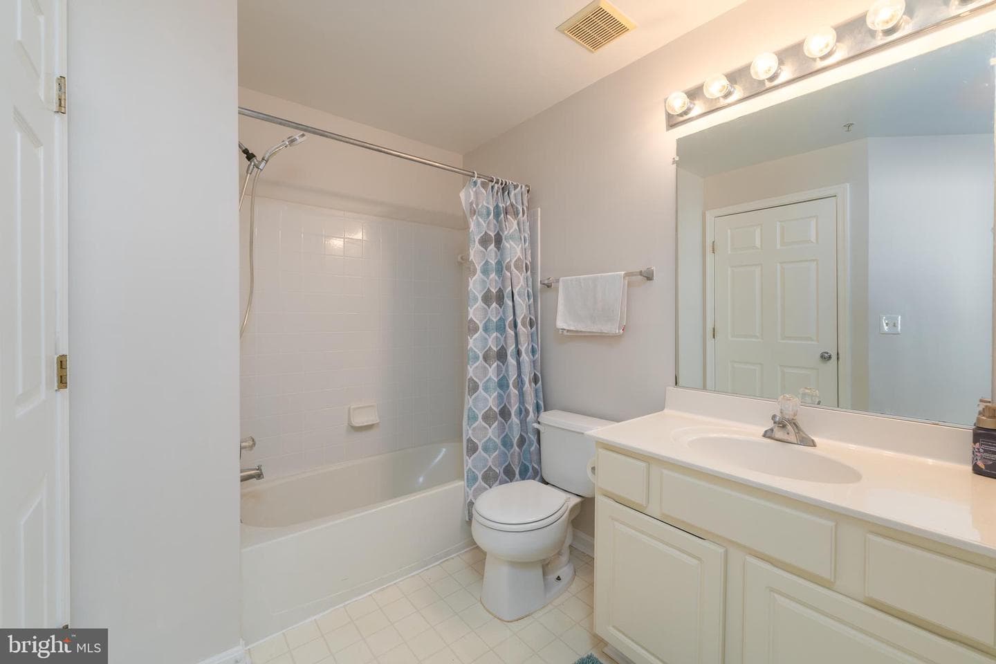 9050 Gracious End Court #302 photo 16