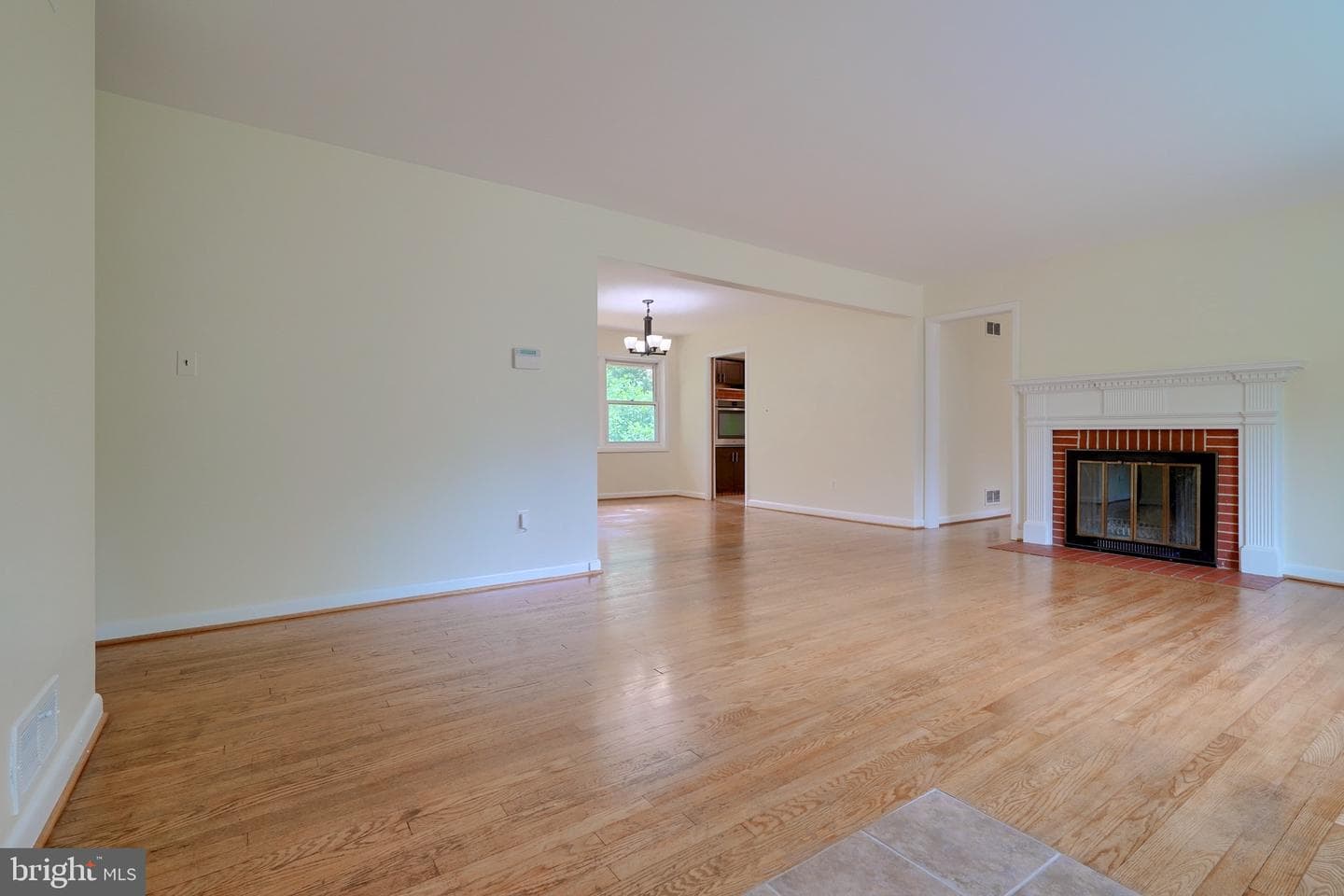 6529 Carlinda Avenue photo 4