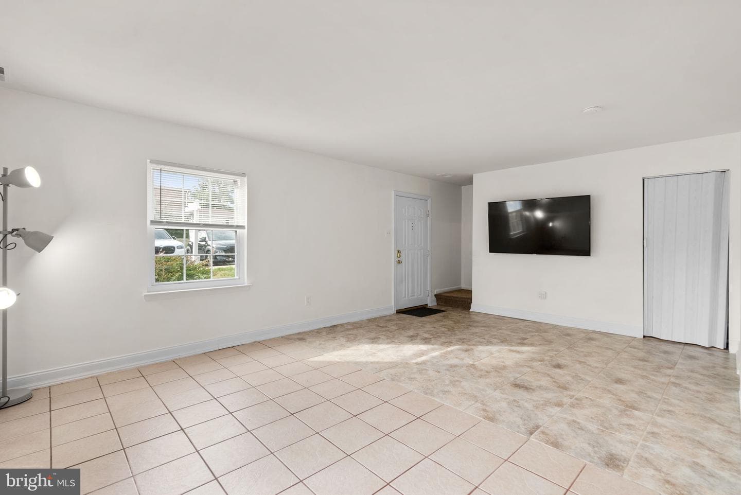 9180 Hitching Post #f photo 5