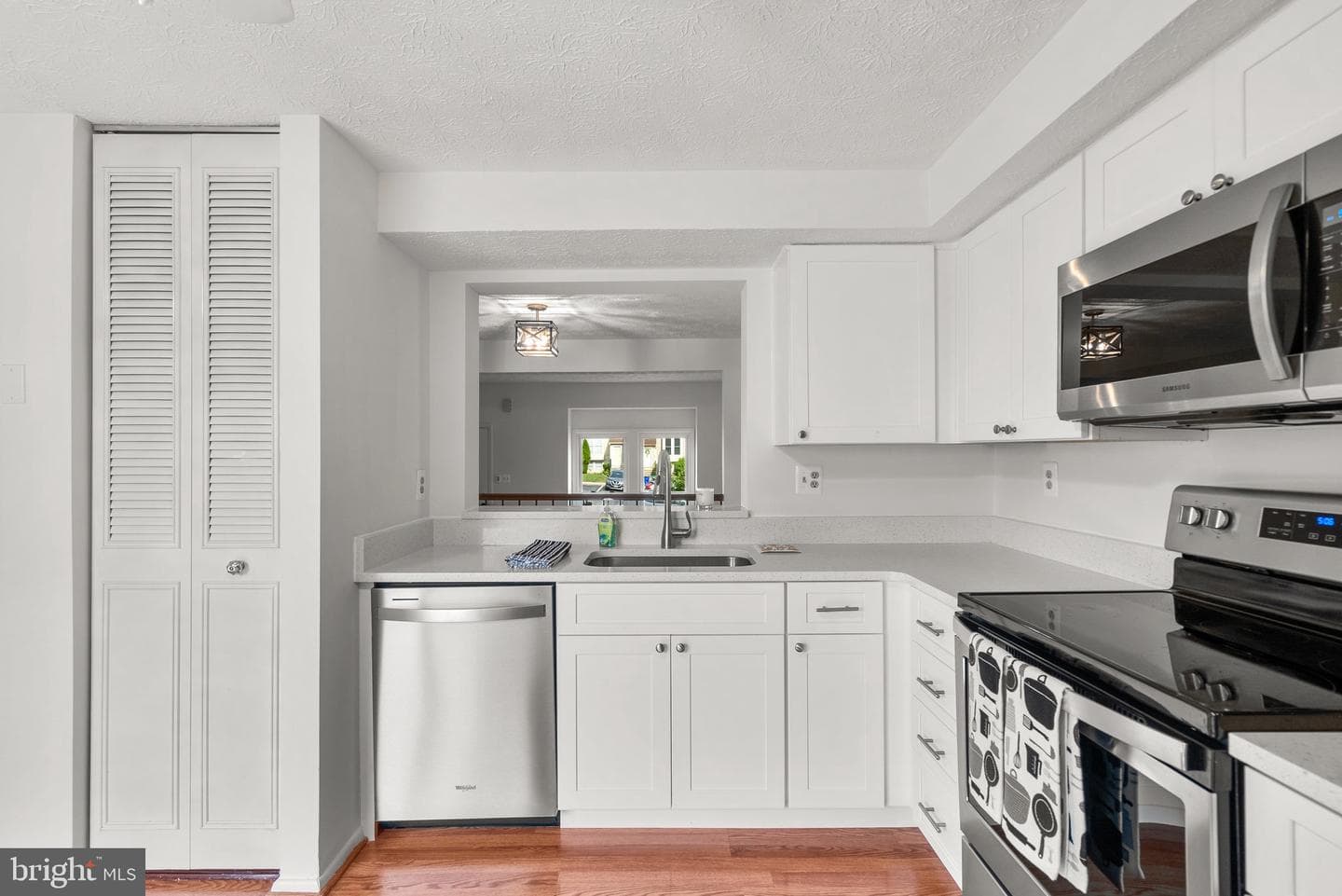 10641 Glen Hannah Drive photo 13