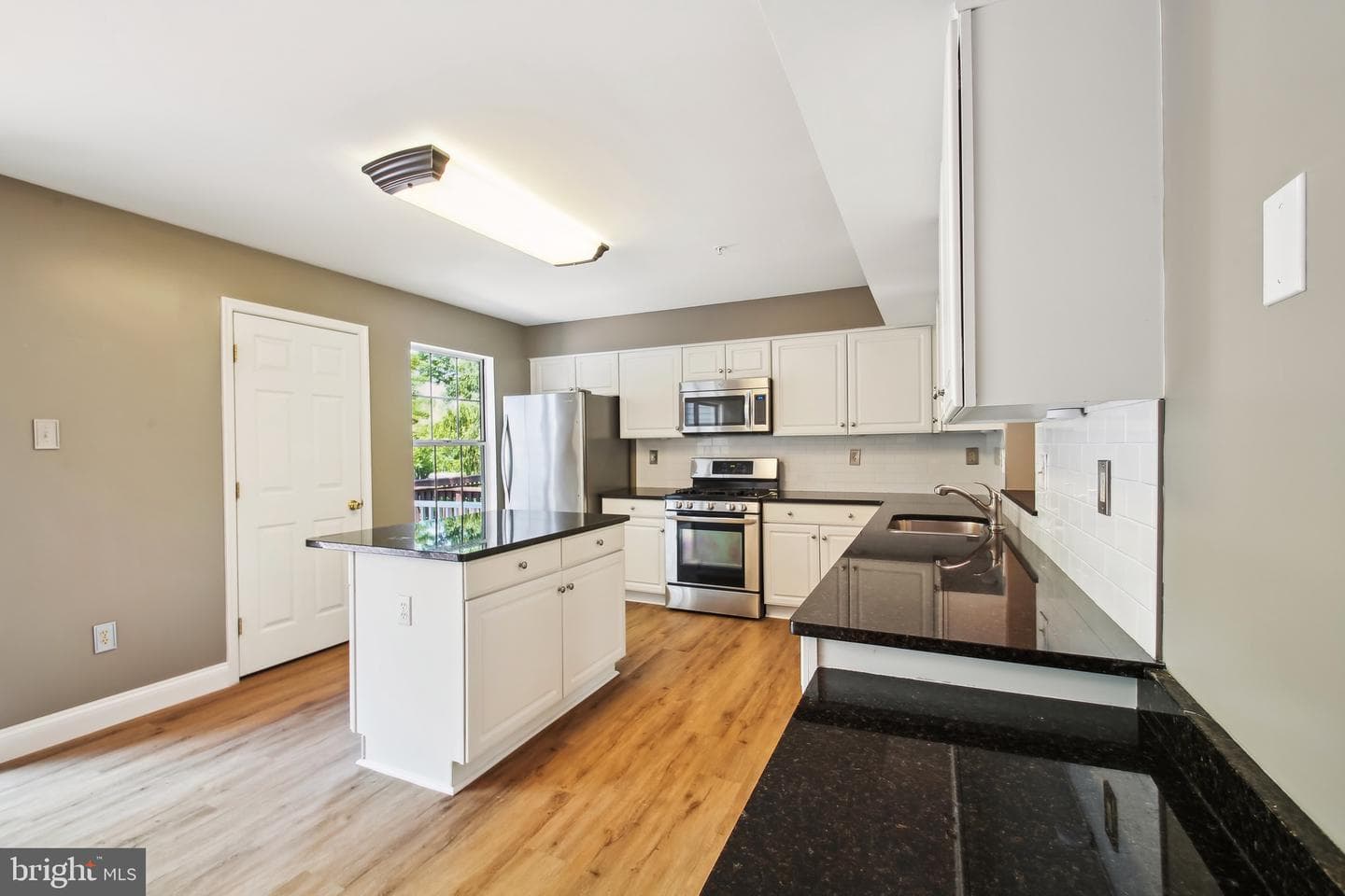 12204 Sleepy Horse Lane photo 20