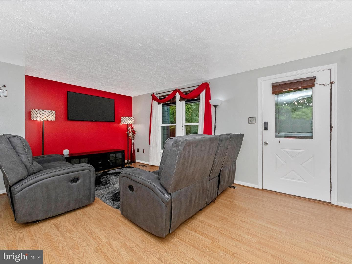 6028 Rock Glen Drive SE photo 4
