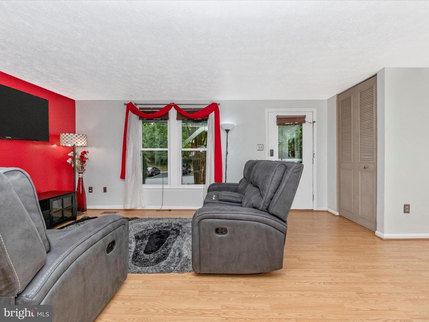 6028 Rock Glen Drive SE photo 5