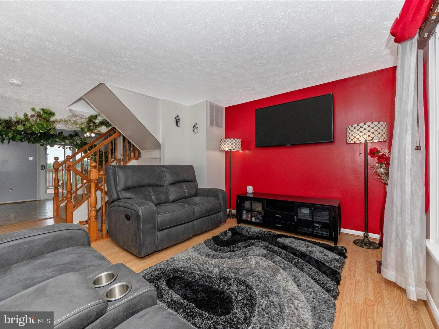 6028 Rock Glen Drive SE photo 8