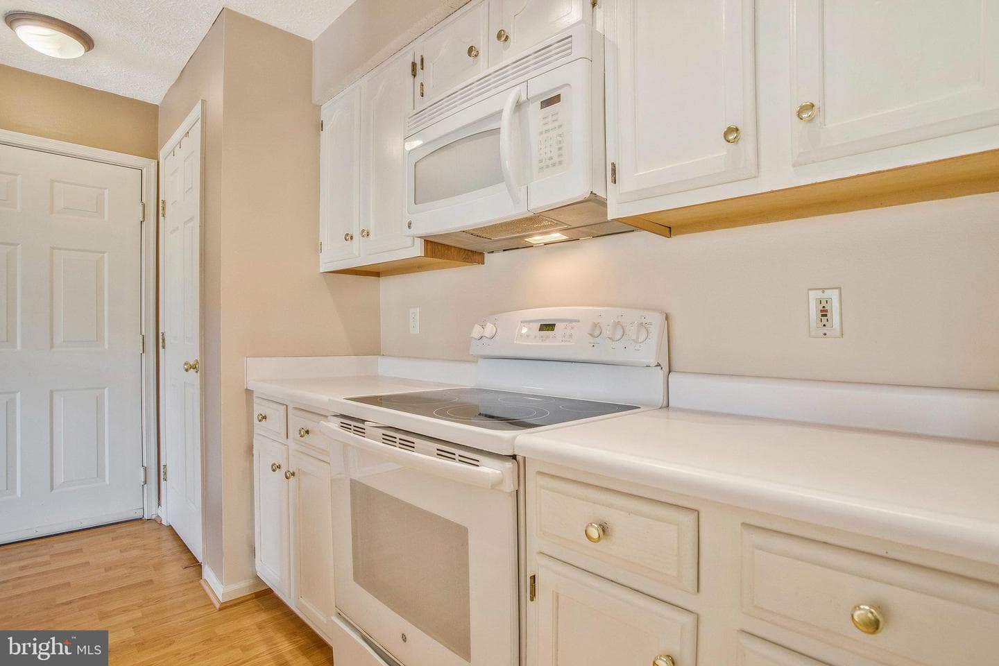 6205 Sandpiper Court #210 photo 10