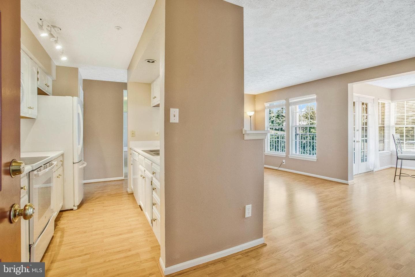 6205 Sandpiper Court #210 photo 13