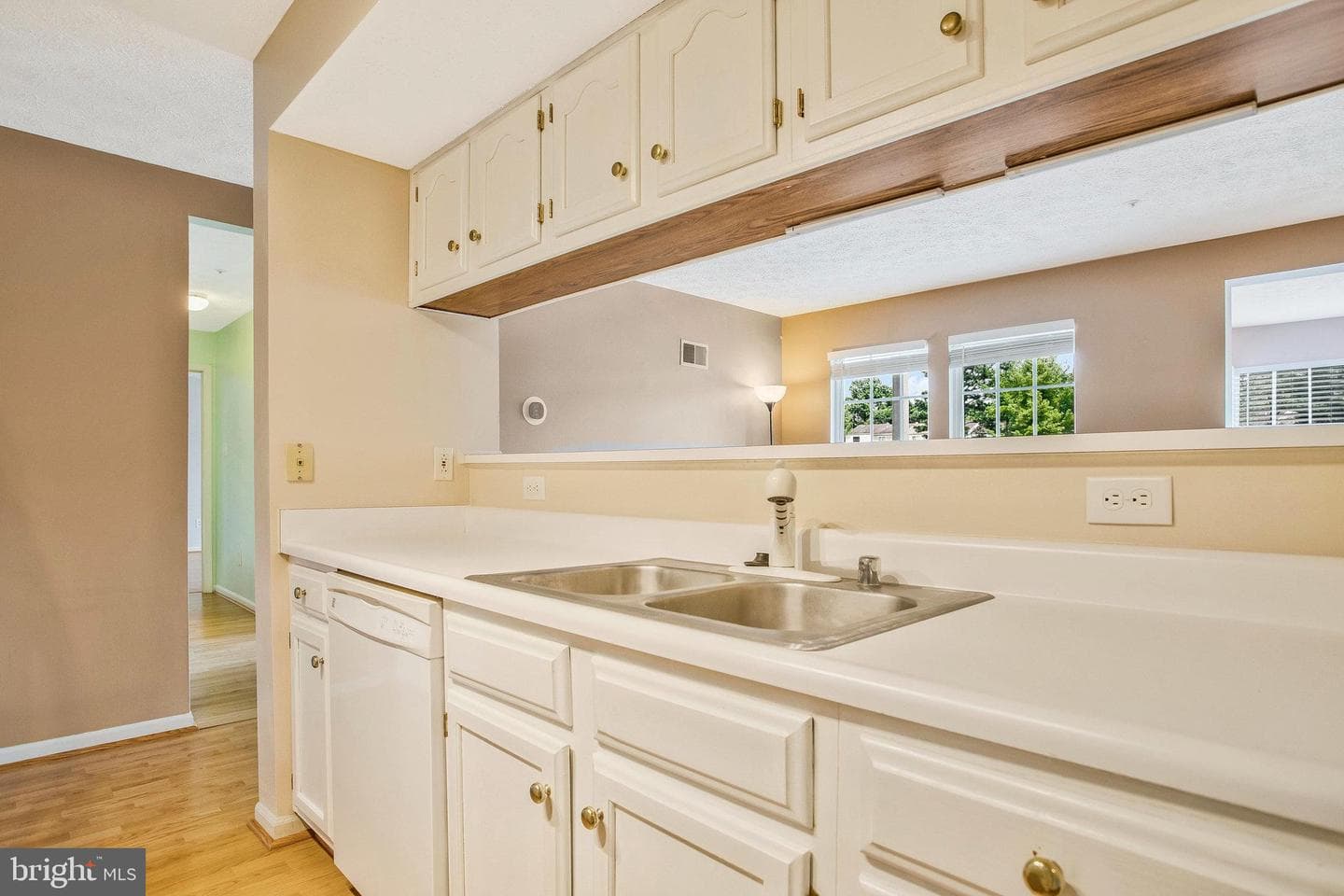 6205 Sandpiper Court #210 photo 8