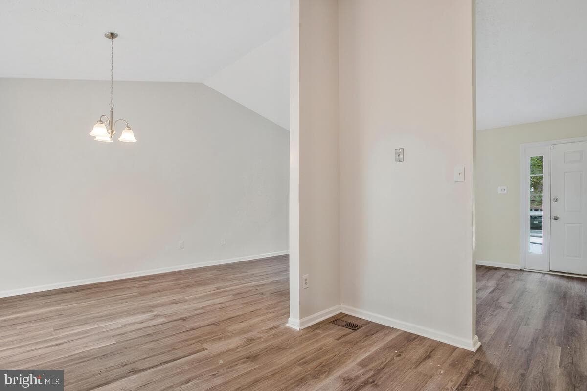 9540 Glen Ridge Drive photo 19