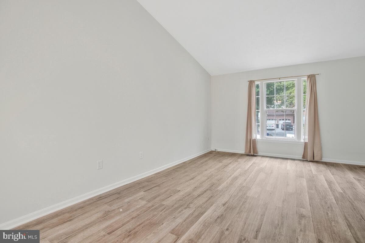 9540 Glen Ridge Drive photo 5