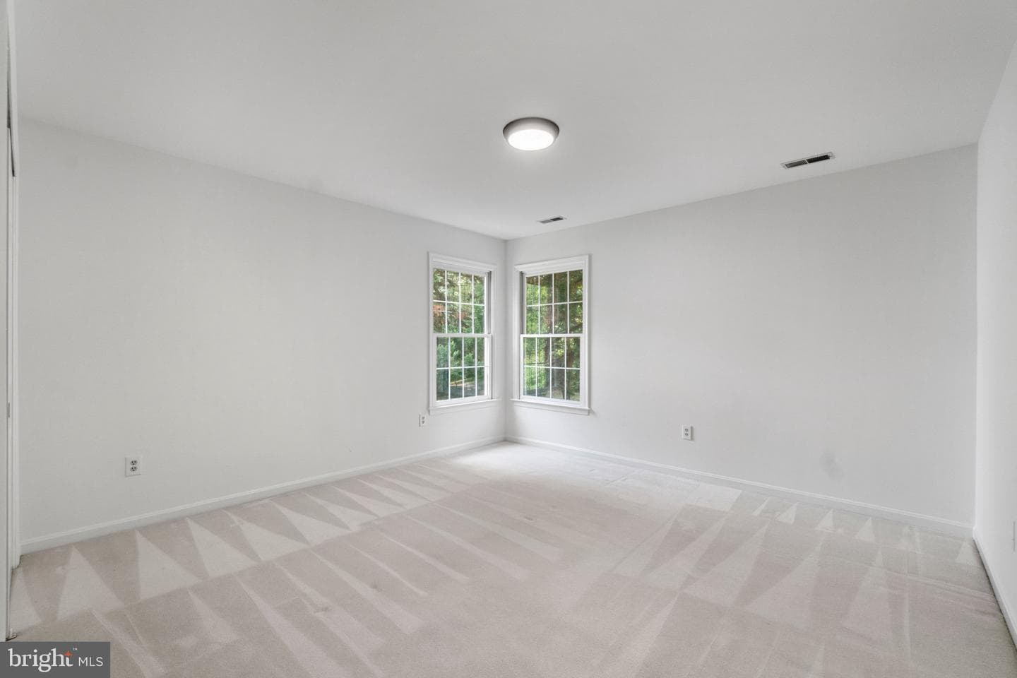 10224 New Forest Court photo 35