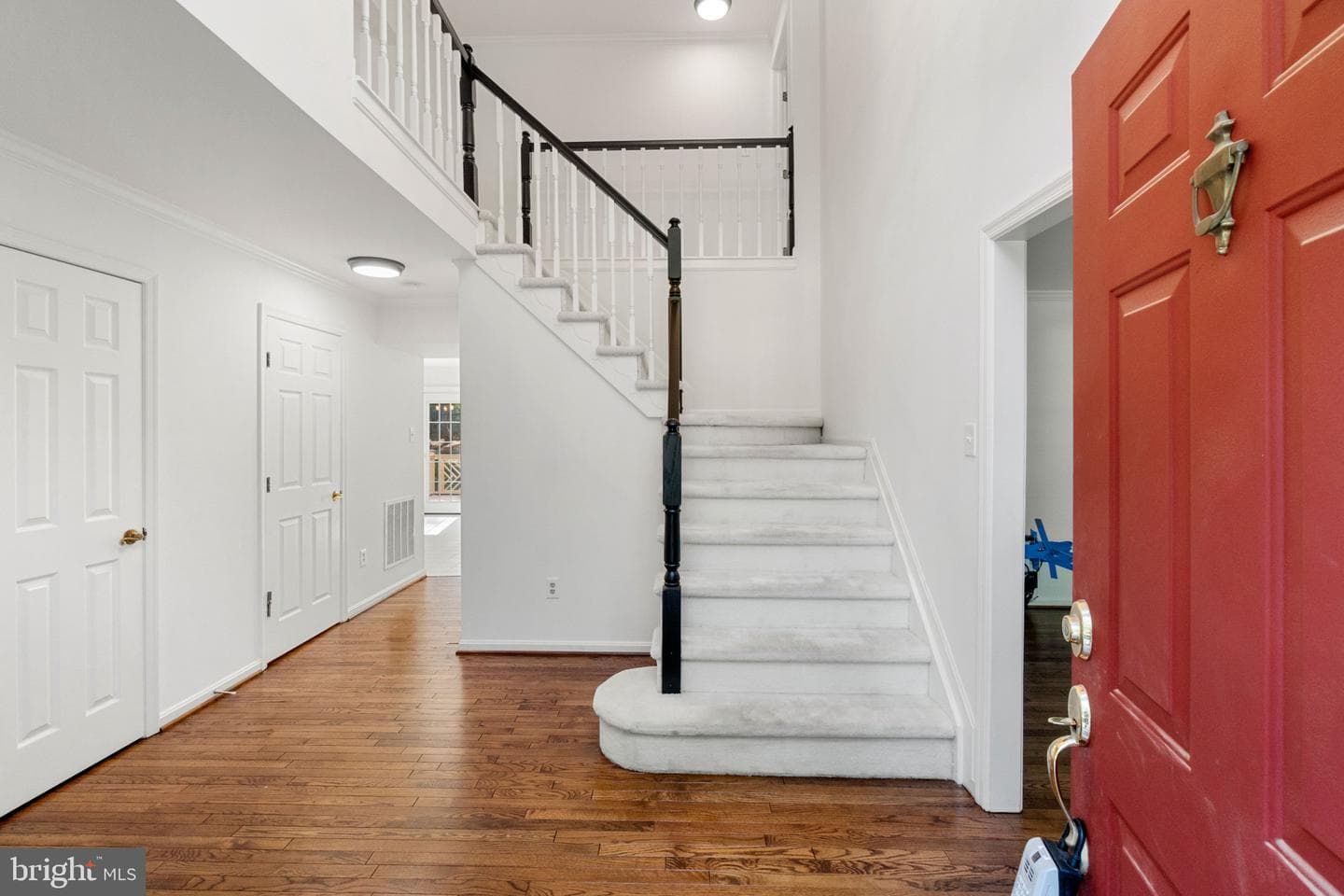 10224 New Forest Court photo 4
